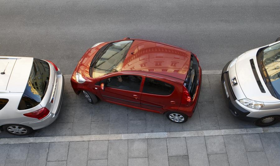  Peugeot 107 2009 года  (фото 19 из 30)